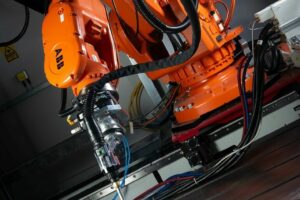 Drei 3D-Druck-Verfahren in einem Industrieroboter