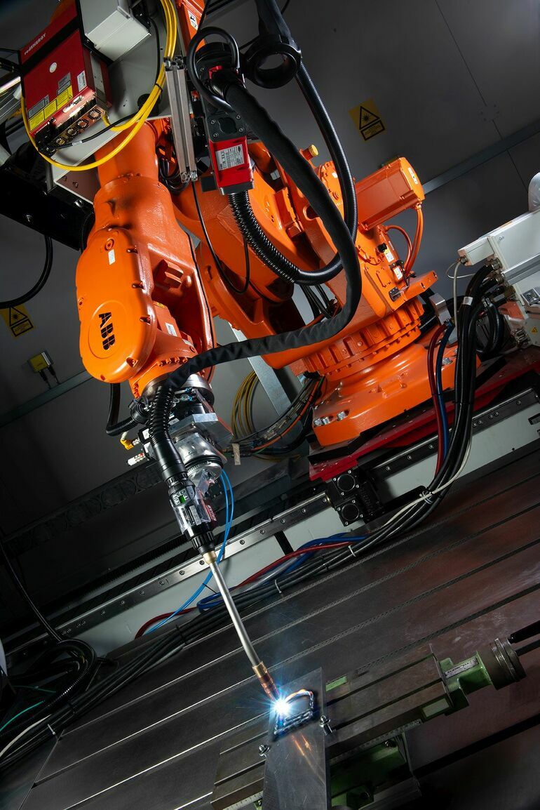 Drei 3D-Druck-Verfahren in einem Industrieroboter