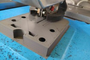 3D-Druck eines Metall-Spritzgieß-Werkzeuges im Composite-Extrusion-Modeling-Verfahren
