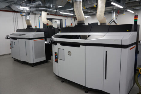 Protolabs erweitert European 3D-Printing-Center um zwei neue HP Jet Fusion 5600 3D-Druck-Systeme