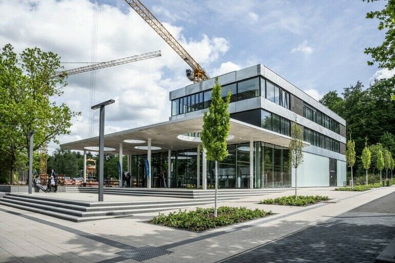Das_Additive_Manufacturing_Center_an_der_TU_Darmstadt_auf_dem_Campus_Lichtwiese